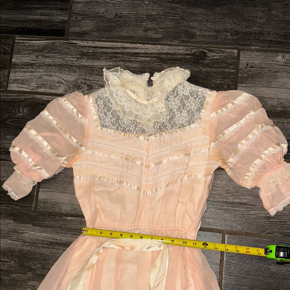 Gunne Sax Peach and Cream Sheer Lace  Dress size 5 vintage - Picture 2 of 12